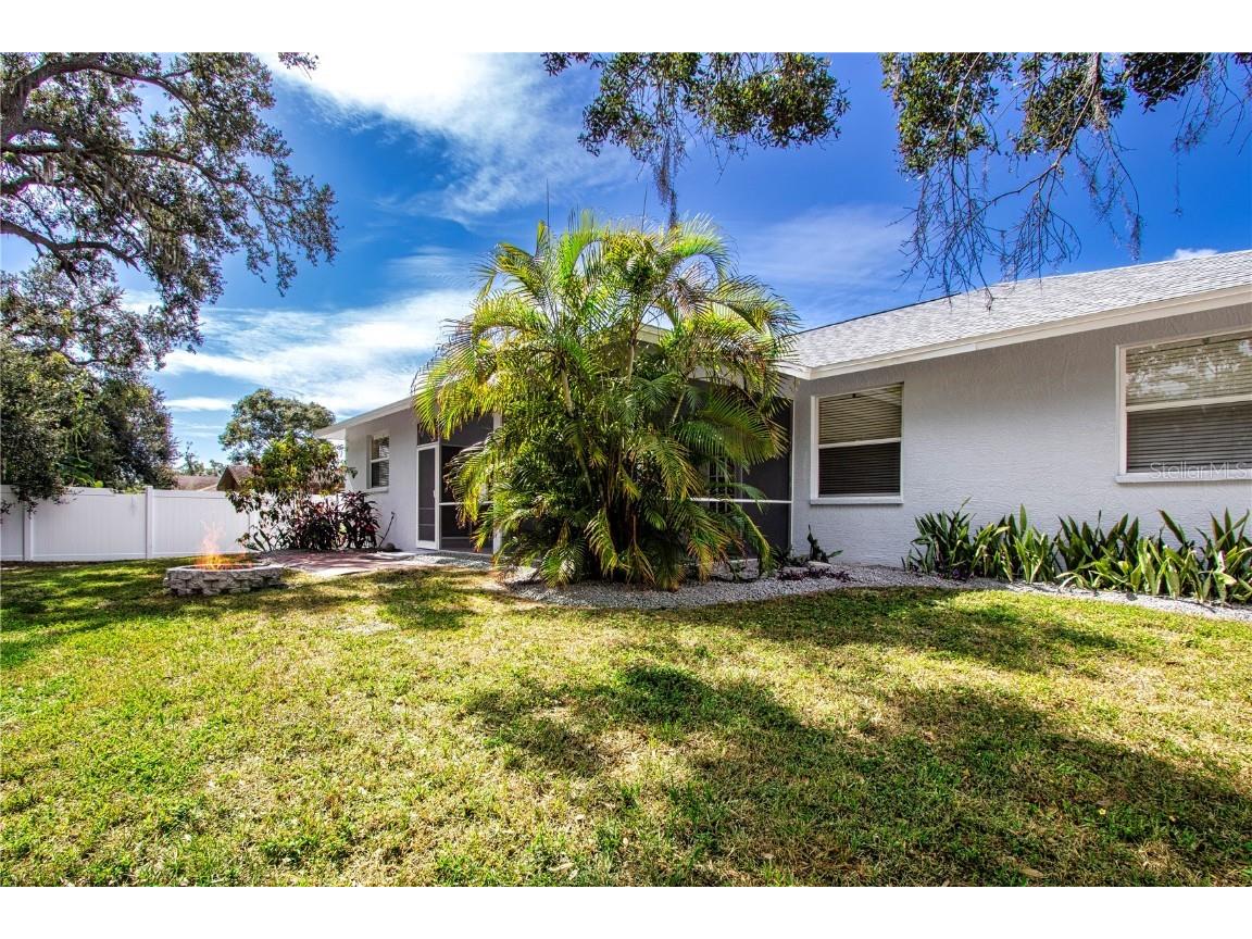 2117 Huntington Avenue Sarasota FL 34232 A4670887 image48