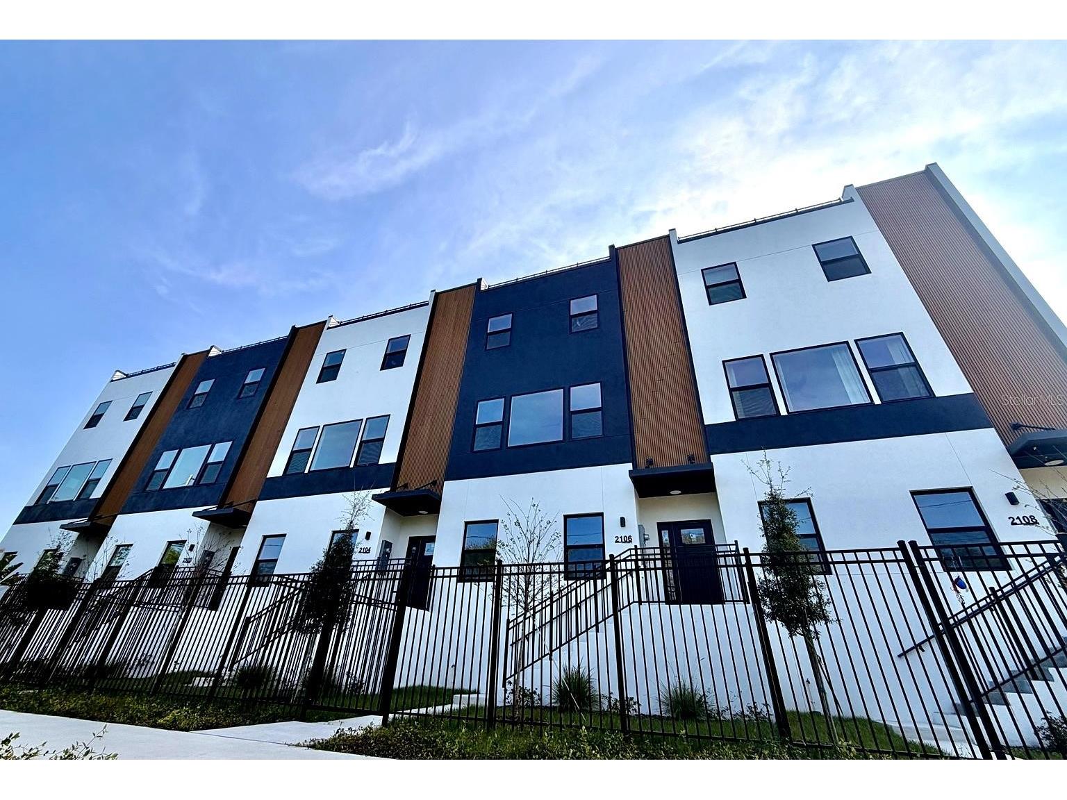 2118 4th Street S Saint Petersburg FL 33705 TB8470748 image1