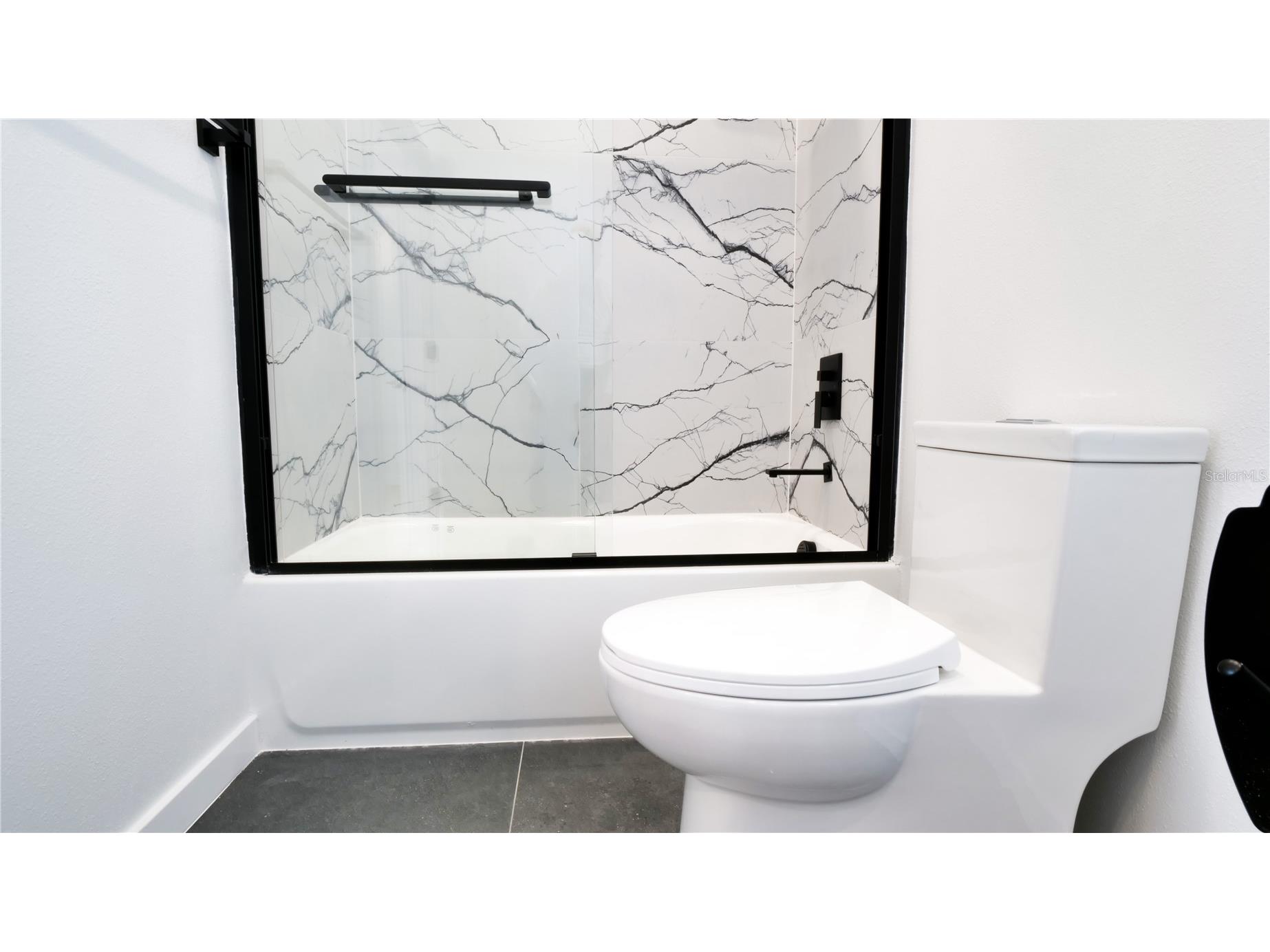 2118 4th Street S Saint Petersburg FL 33705 TB8470748 image16