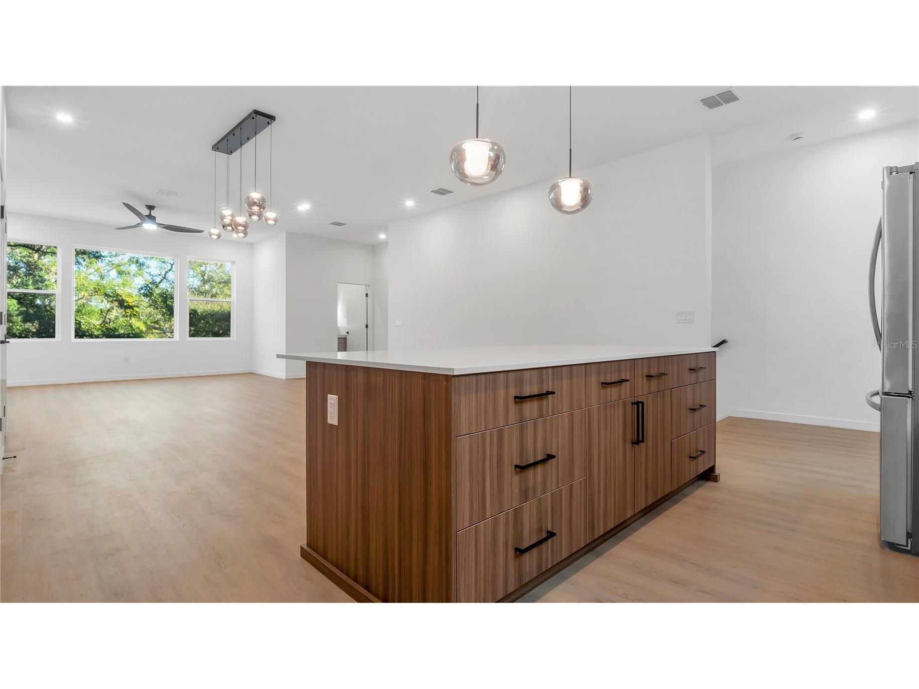 2118 4th Street S Saint Petersburg FL 33705 TB8470748 image26