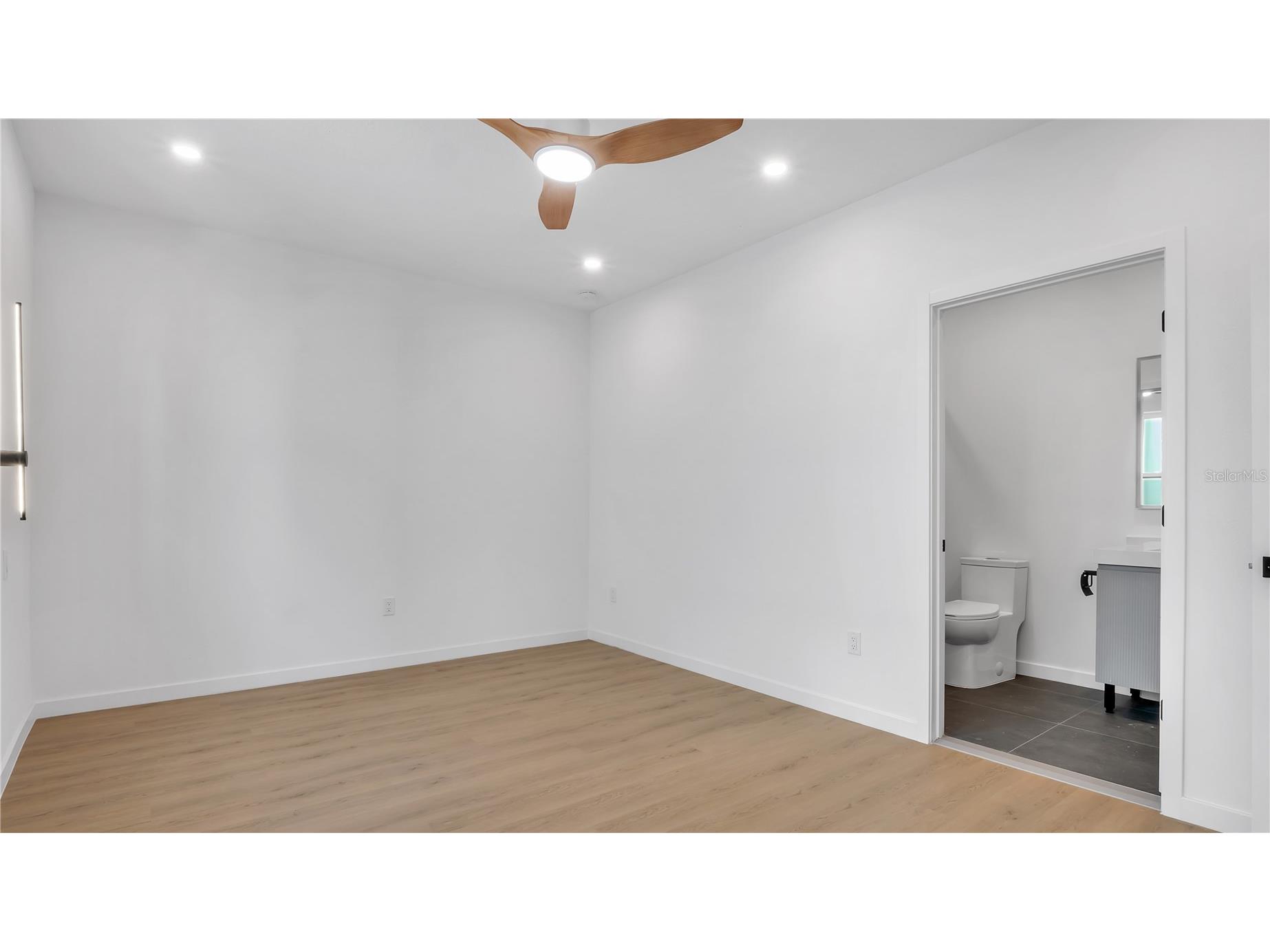 2118 4th Street S Saint Petersburg FL 33705 TB8470748 image36