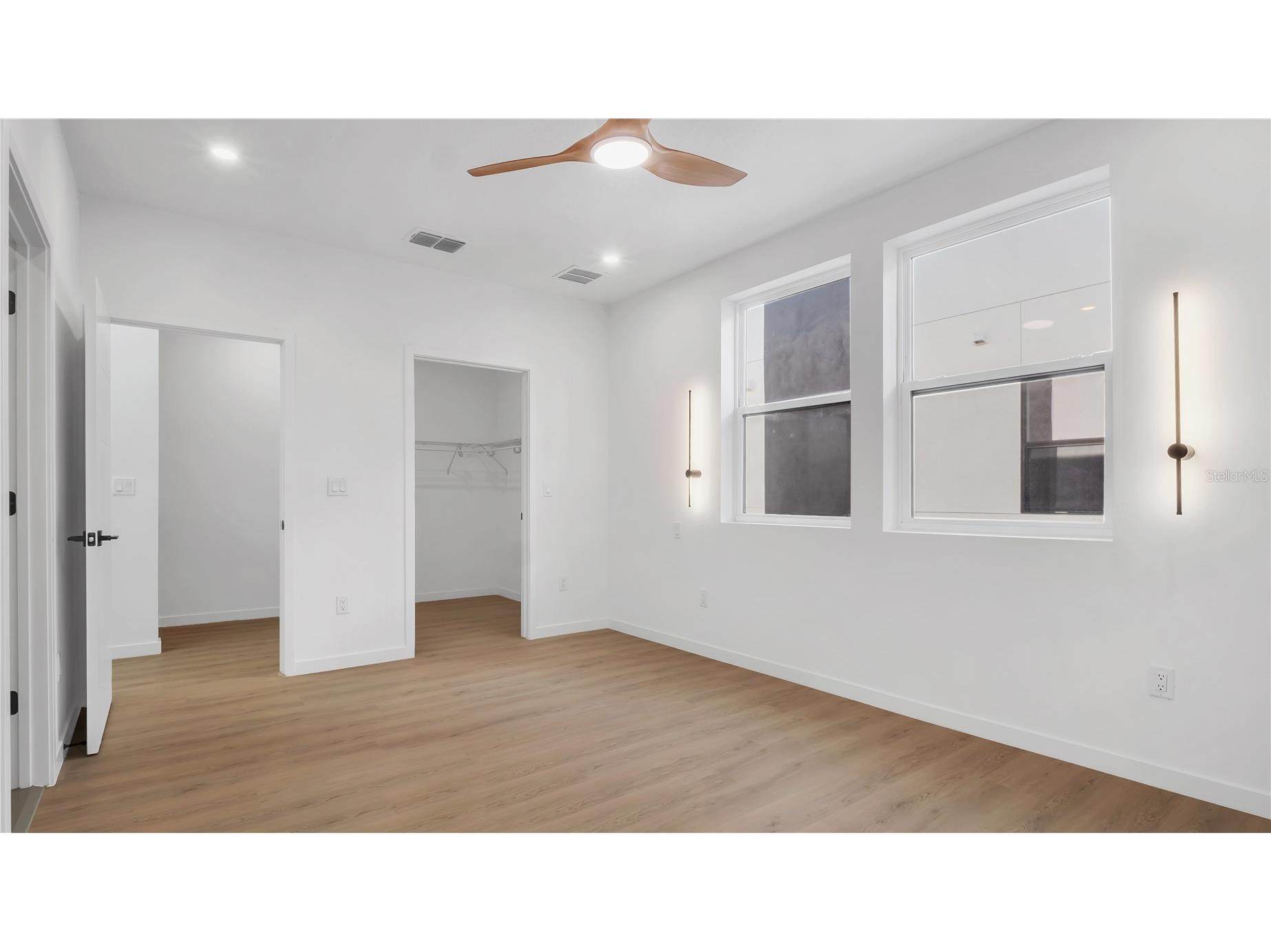 2118 4th Street S Saint Petersburg FL 33705 TB8470748 image40