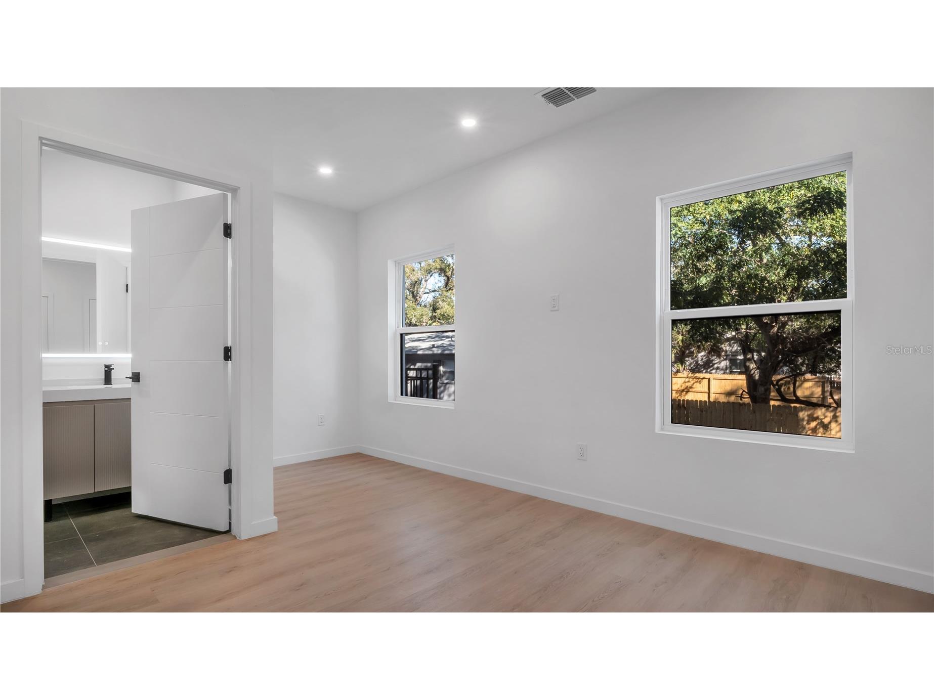 2118 4th Street S Saint Petersburg FL 33705 TB8470748 image41