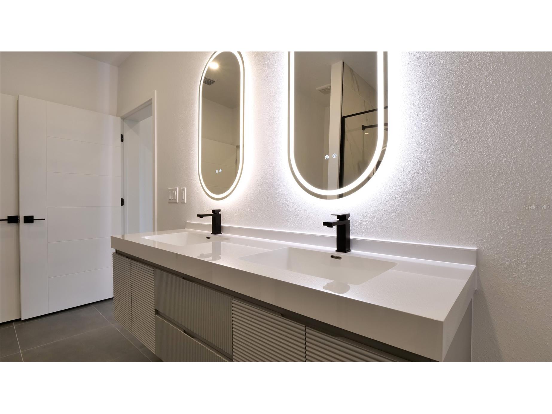 2118 4th Street S Saint Petersburg FL 33705 TB8470748 image46