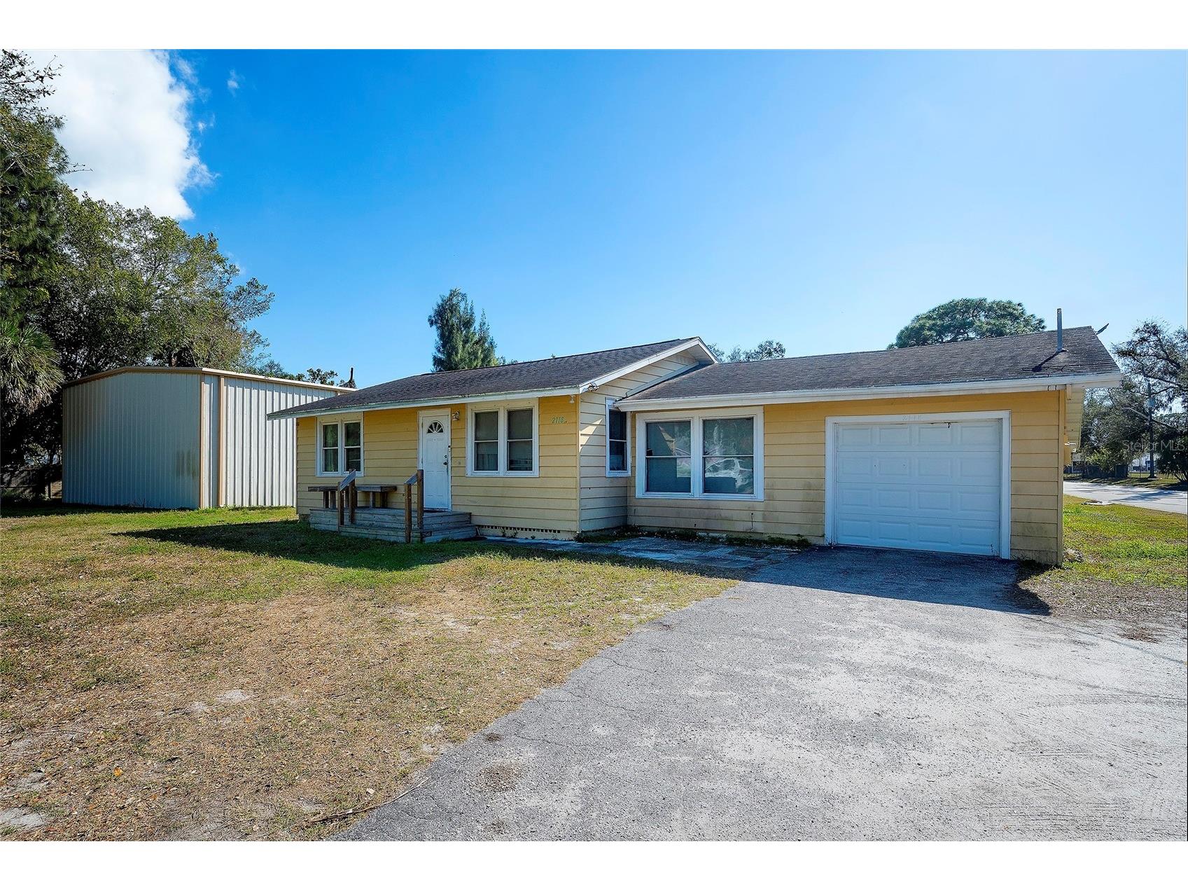 2118 53rd Avenue W Bradenton FL 34207 A4679814 image1