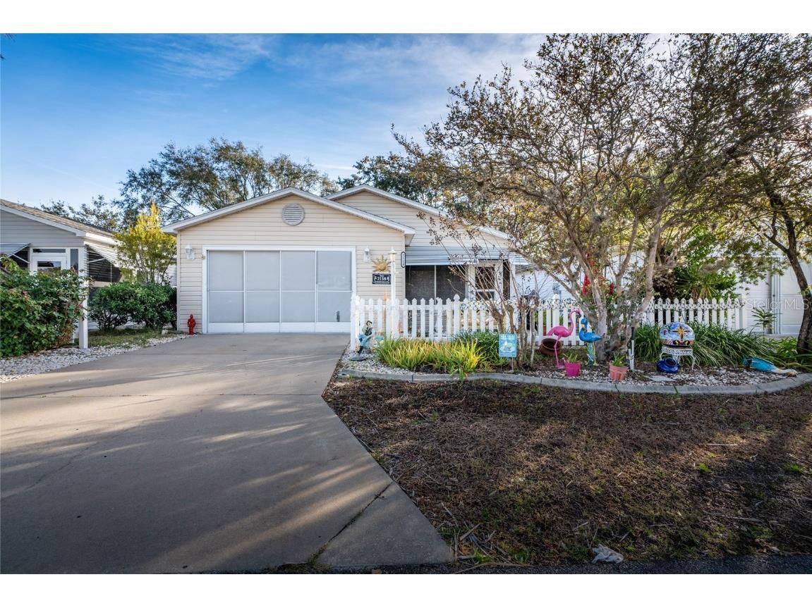 2118 Estevez Drive The Villages FL 32159 OM671184 image1