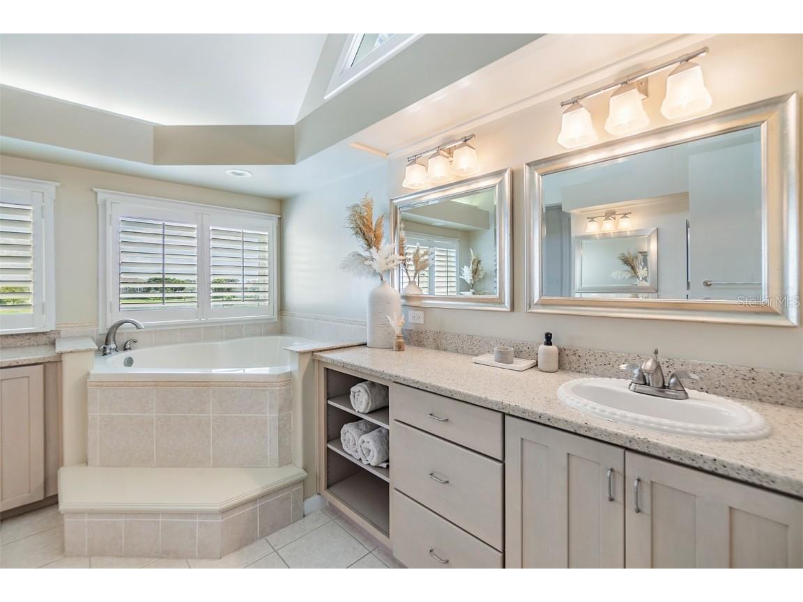 2118 Harbour Watch Drive Tarpon Springs FL 34689 - LAKE HARBOUR WATCH T3552081 image15