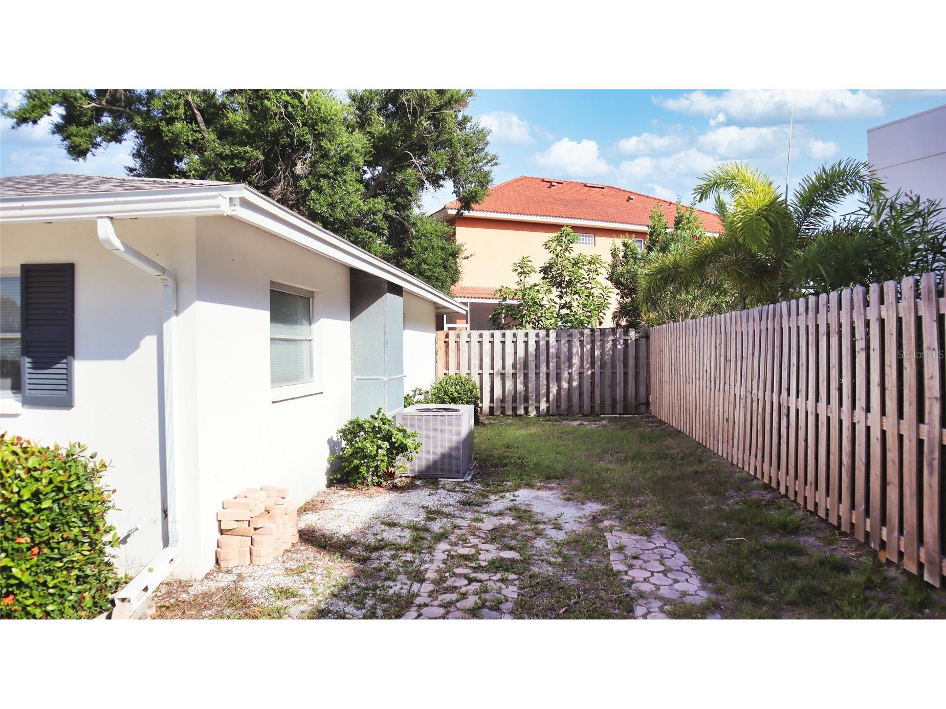 2118 Michele Drive Sarasota FL 34231 N6143453 image62