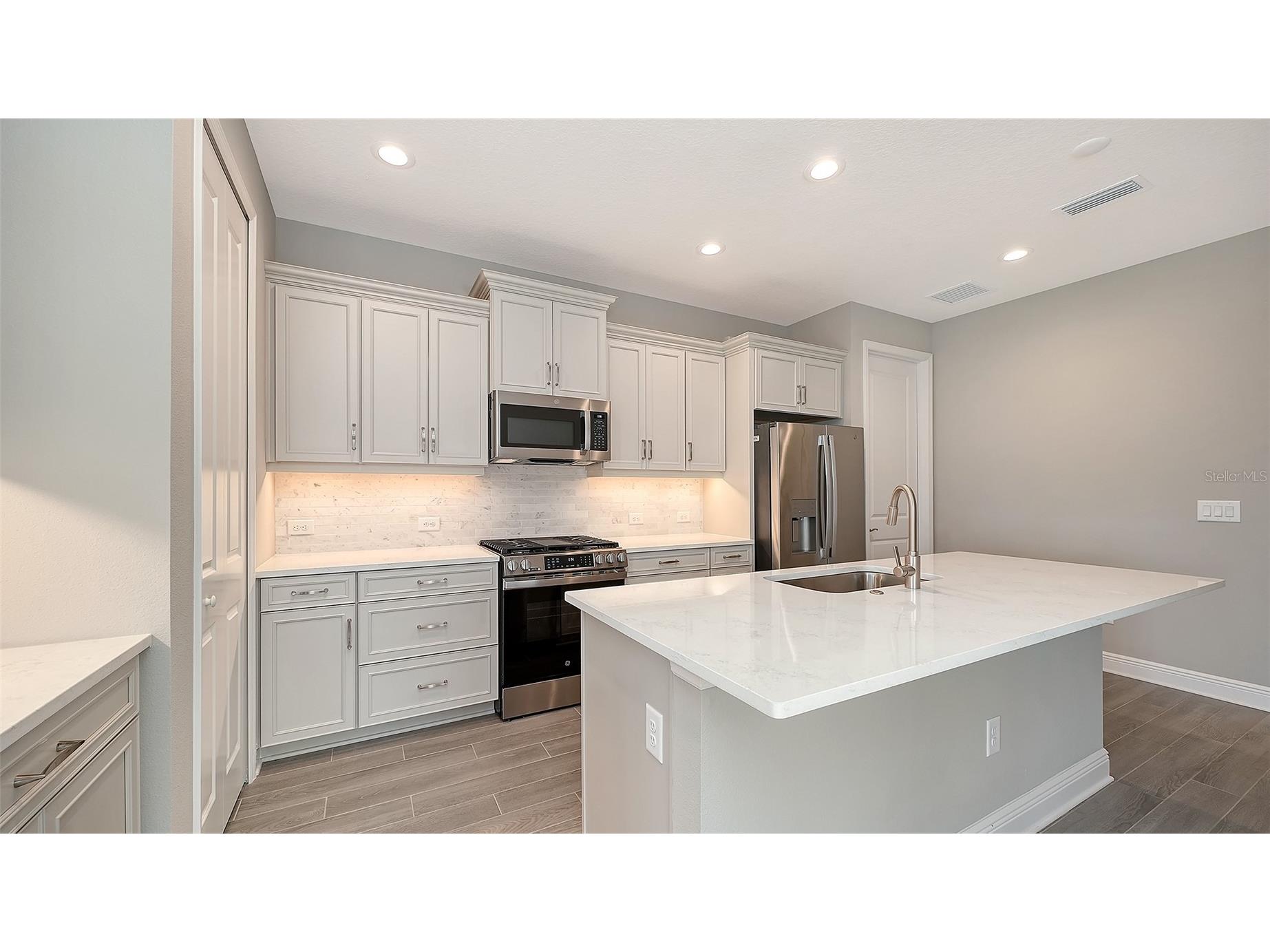 2118 Sylvester Palm Lane Bradenton FL 34212 TB8481010 image16