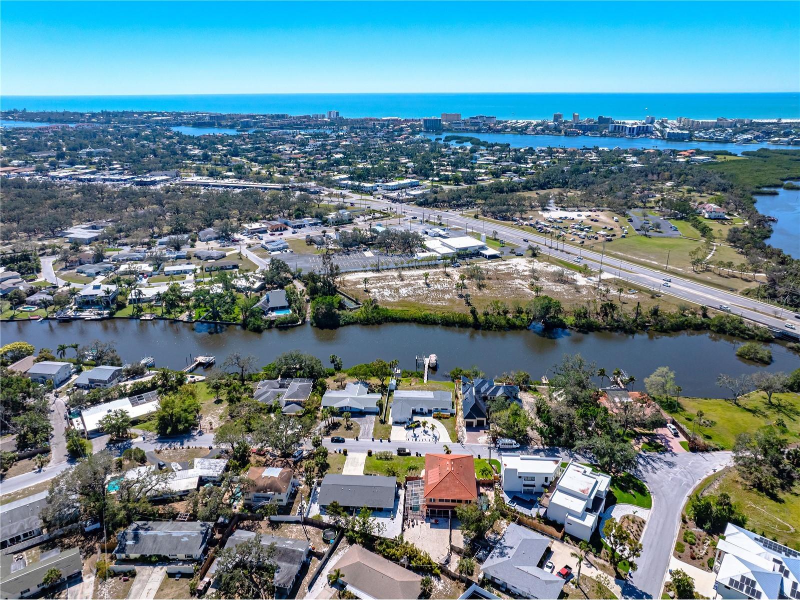 2119 & 2125 Montclair Drive #1 & 2 Sarasota FL 34231 A4696057 image12