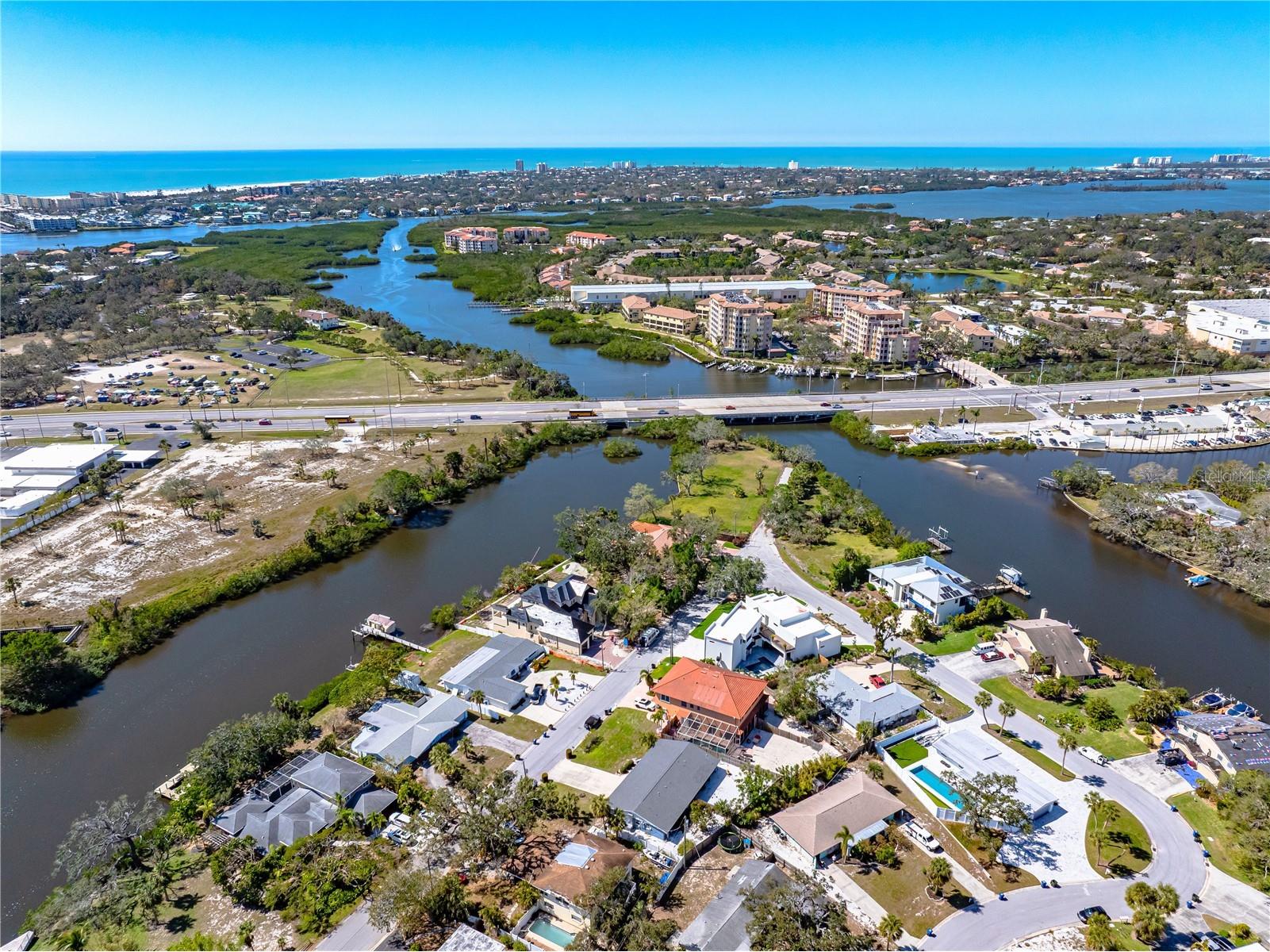 2119 & 2125 Montclair Drive #1 & 2 Sarasota FL 34231 A4696057 image13