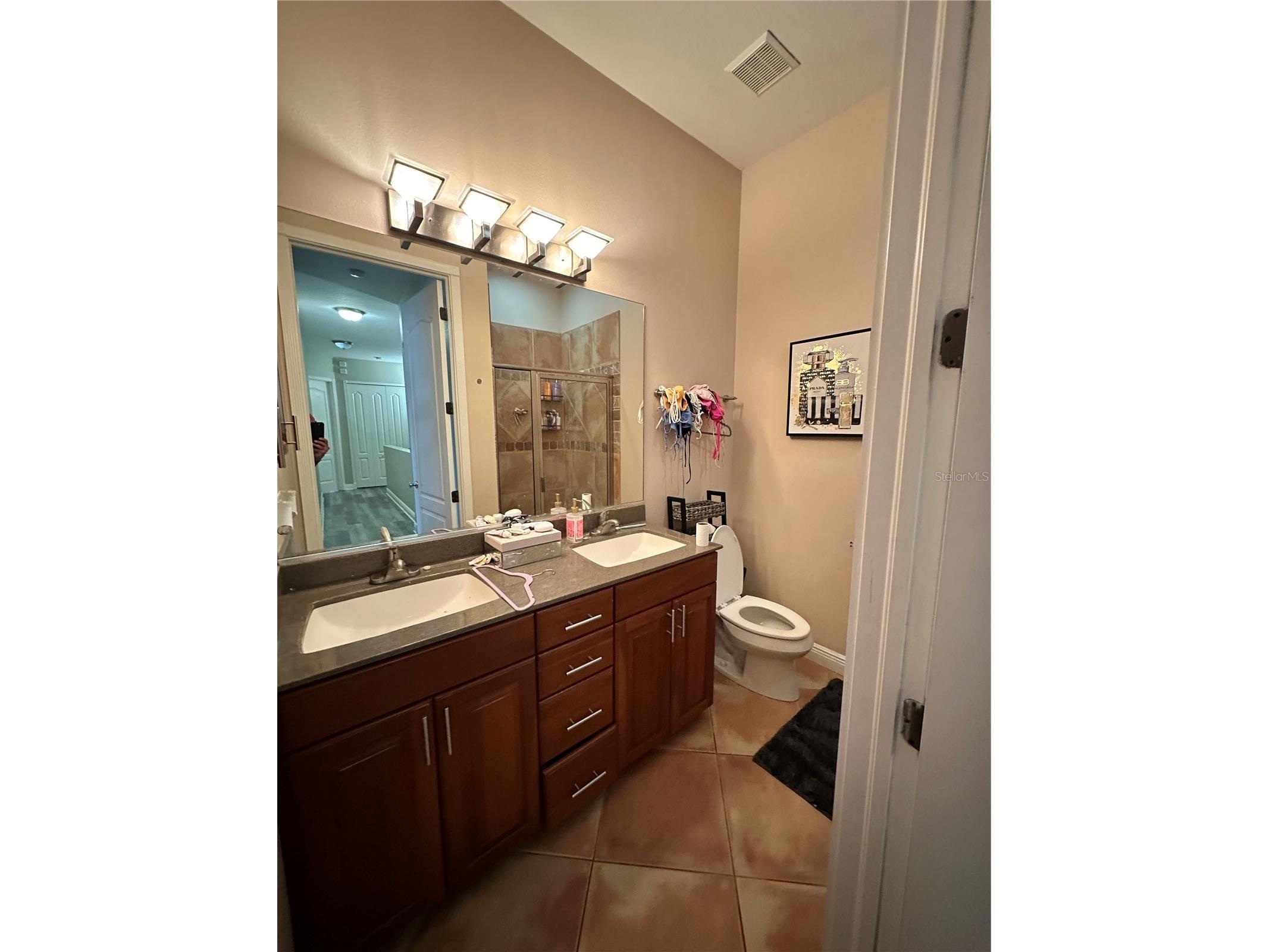 2119 & 2125 Montclair Drive #1 & 2 Sarasota FL 34231 A4696057 image30