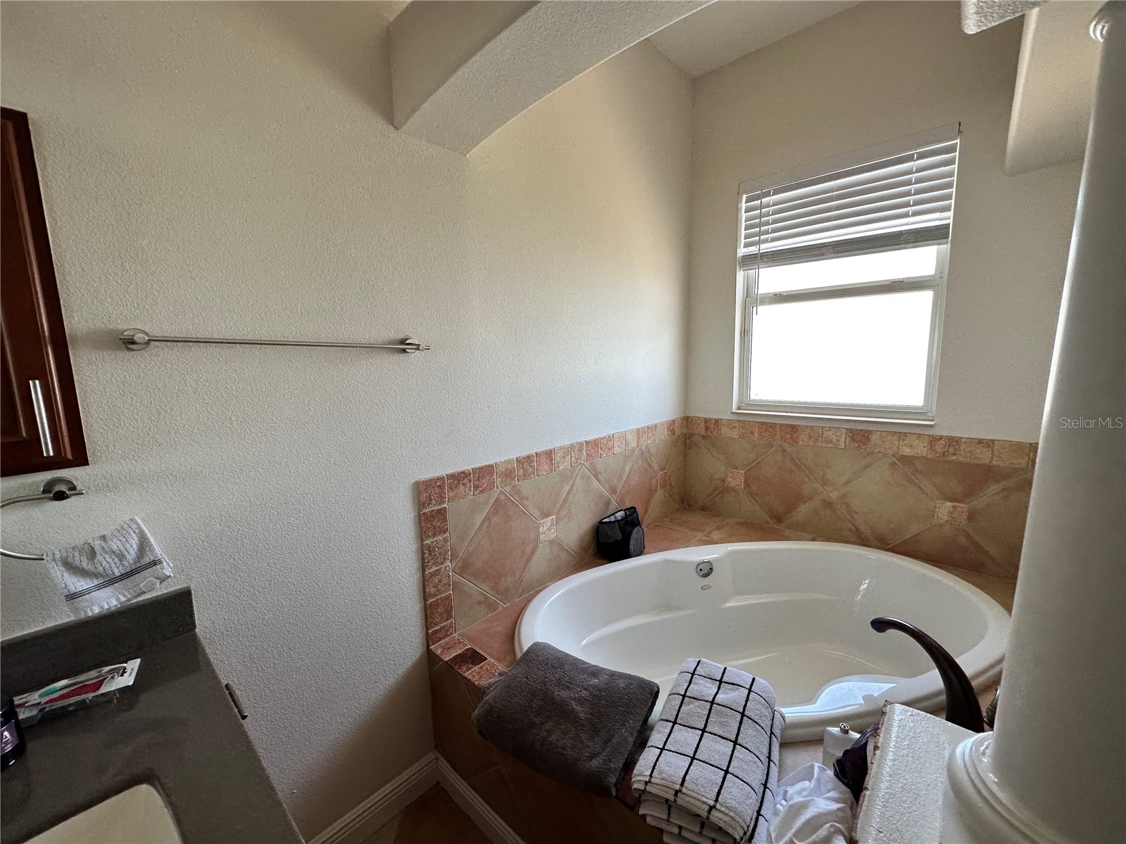 2119 & 2125 Montclair Drive #1 & 2 Sarasota FL 34231 A4696057 image50