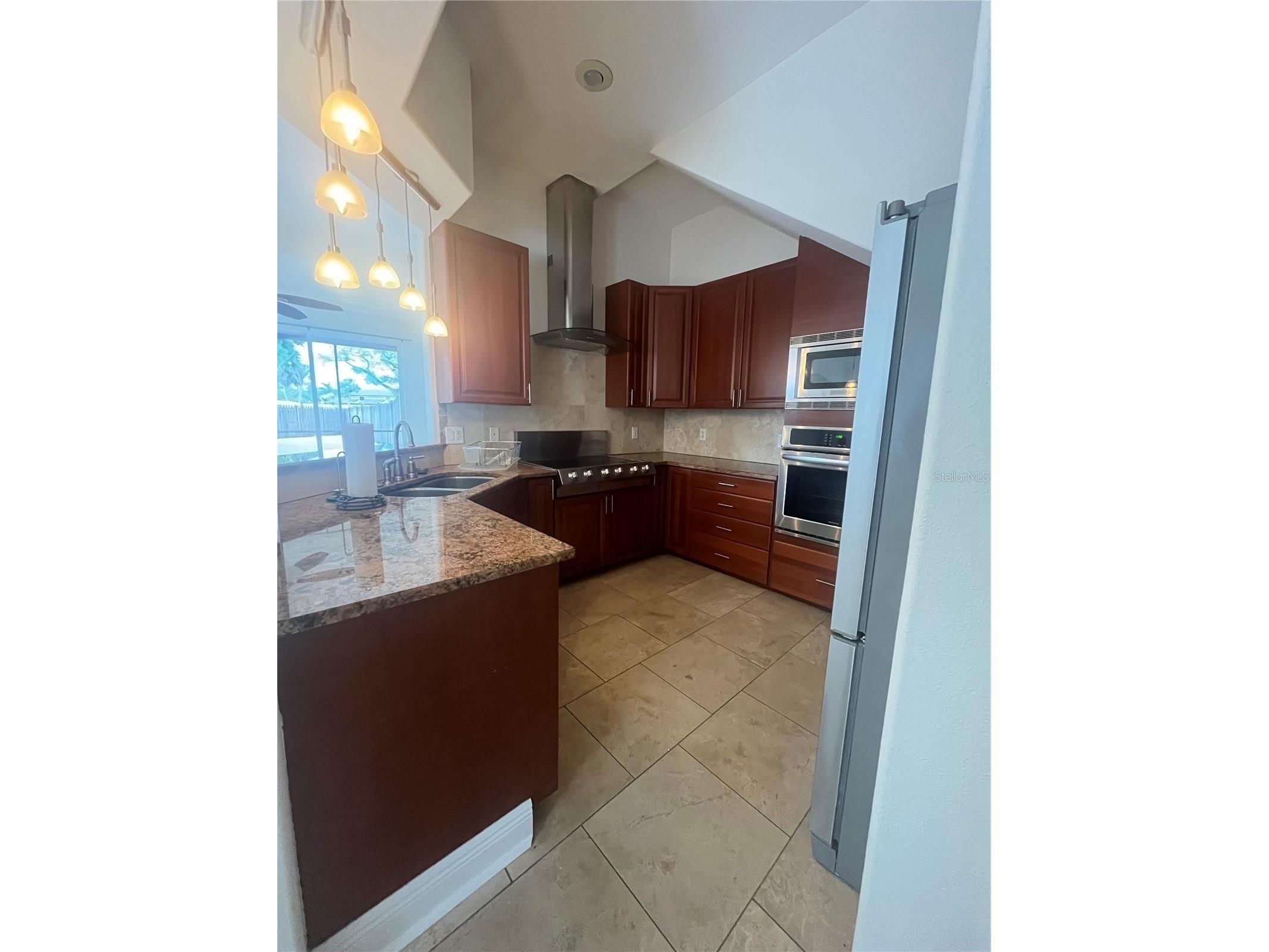 2119 & 2125 Montclair Drive #1 & 2 Sarasota FL 34231 A4696057 image56