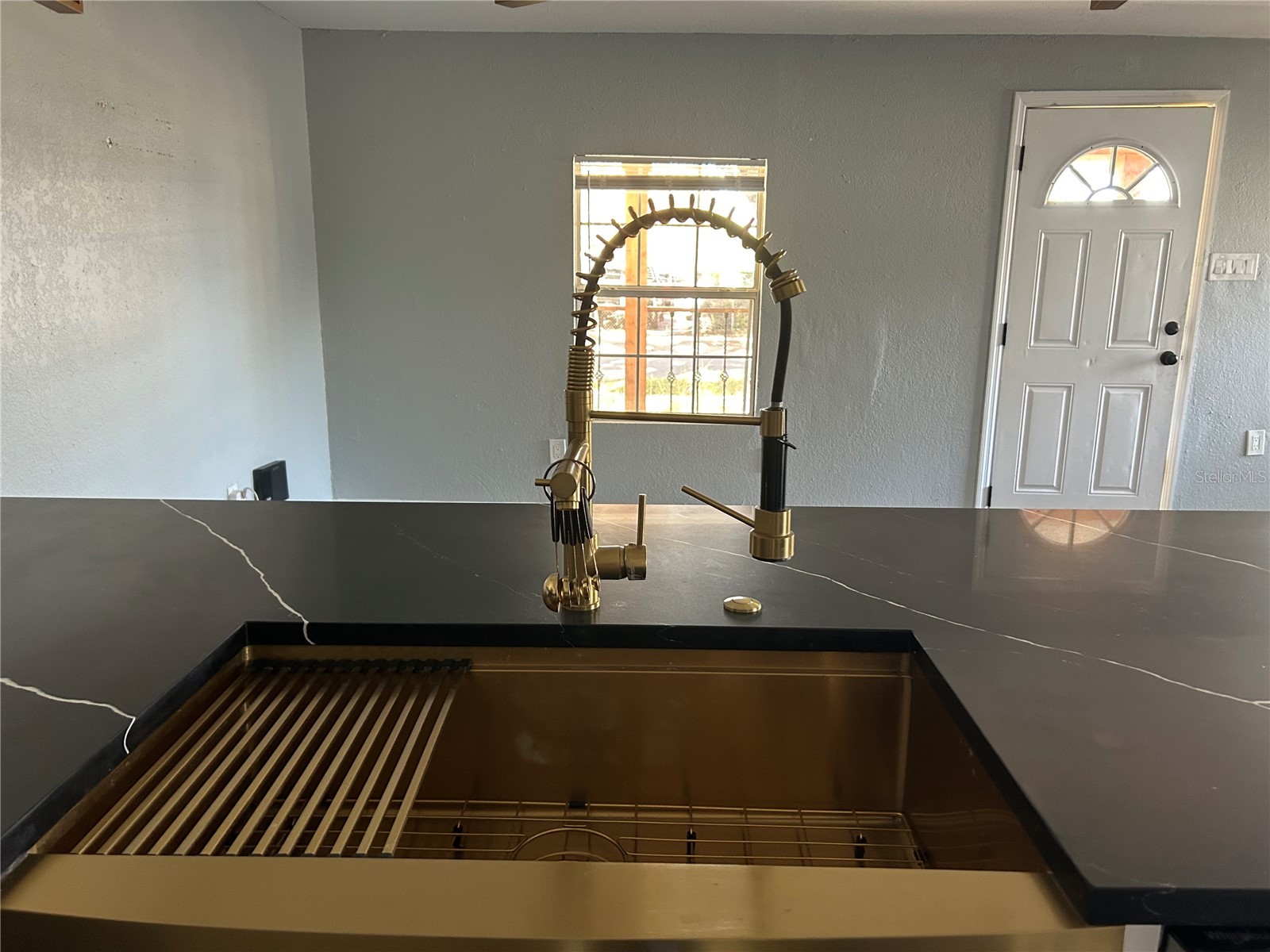 2119 E Ellicott Tampa FL 33610 TB8473065 image3