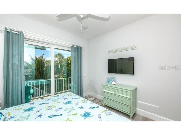 212 72nd Holmes Beach FL 34217 A4651200 image12