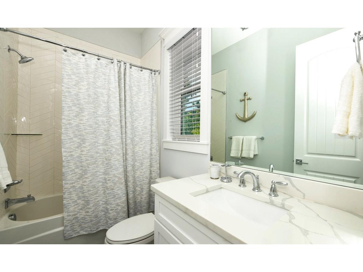 212 72nd Holmes Beach FL 34217 A4651200 image18