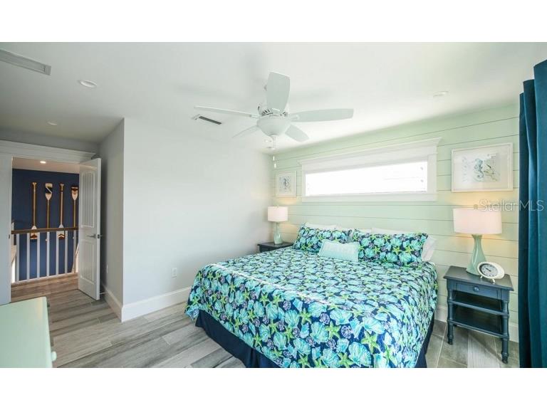212 72nd Holmes Beach FL 34217 A4651200 image19