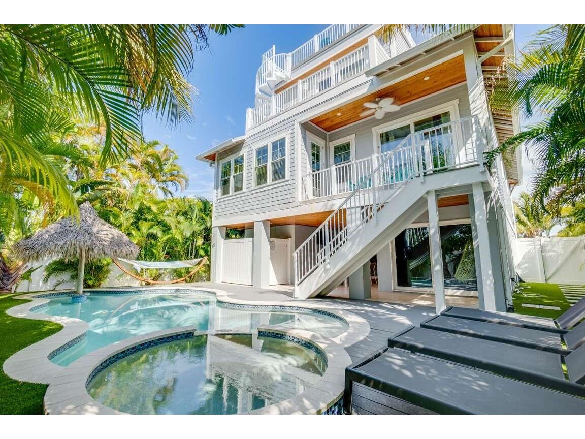 212 72nd Holmes Beach FL 34217 A4651200 image2