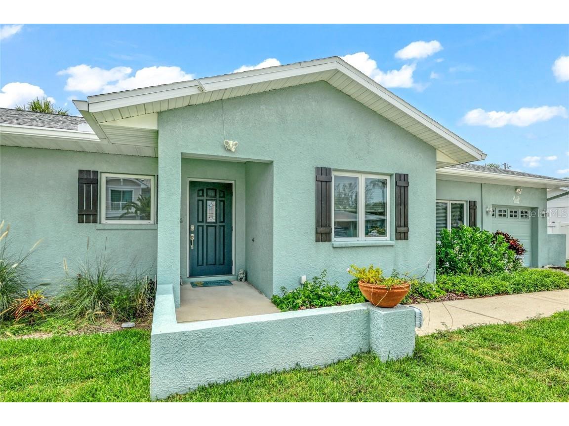 212 83rd Street Holmes Beach FL 34217 A4629569 image1