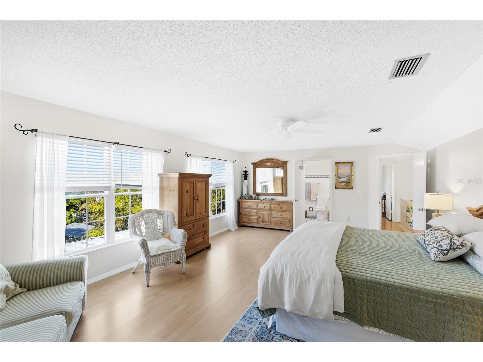 212 85th St Holmes Beach FL 34217 A4679320 image14