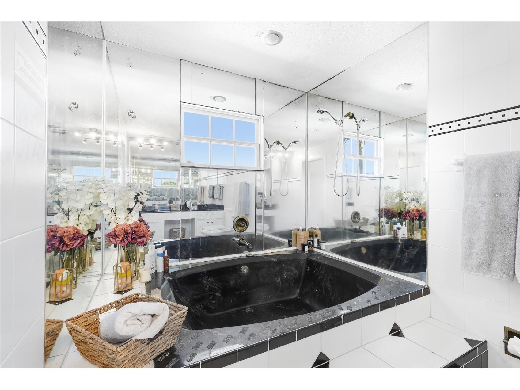 212 85th St Holmes Beach FL 34217 A4679320 image16