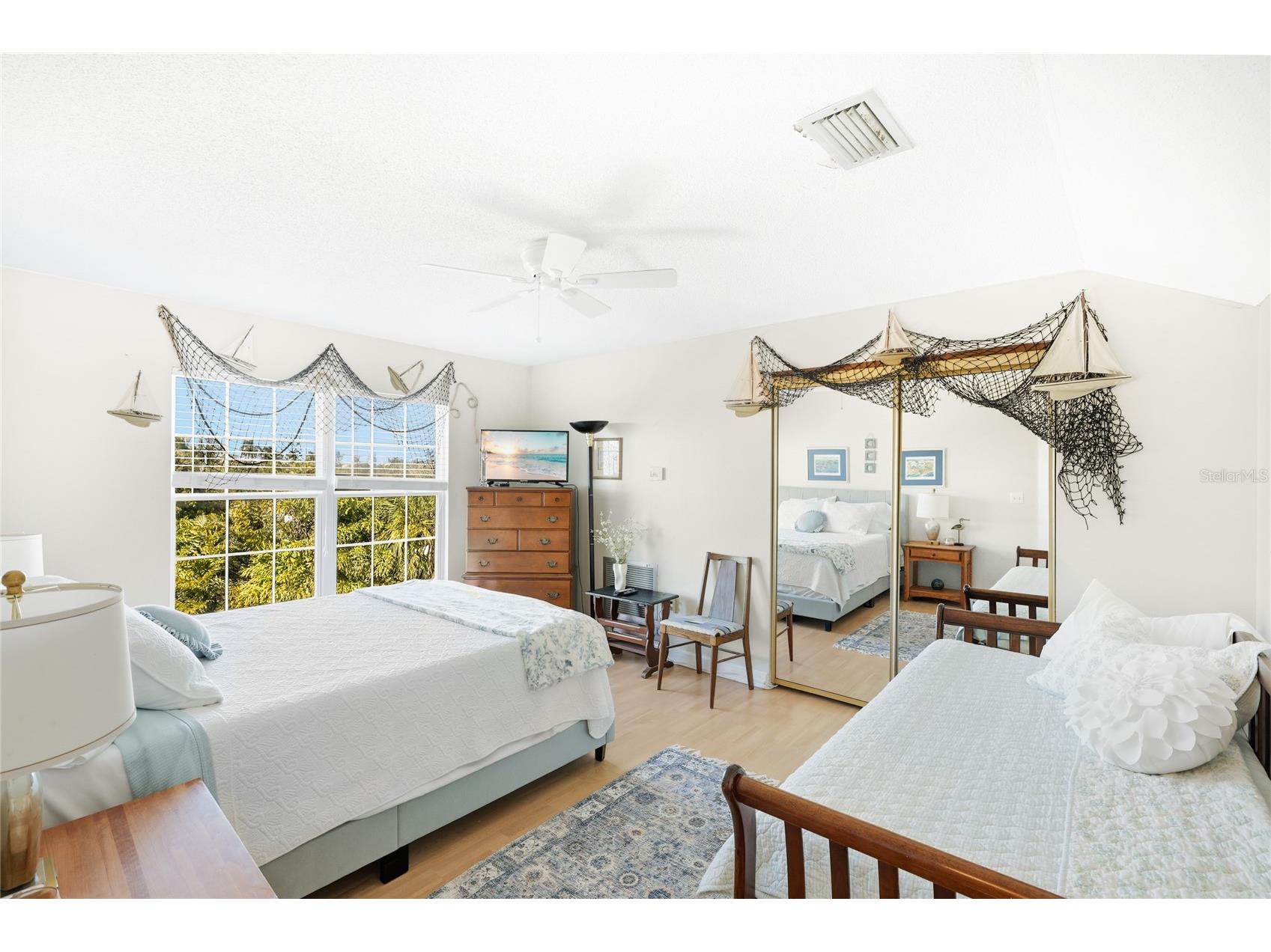 212 85th St Holmes Beach FL 34217 A4679320 image18