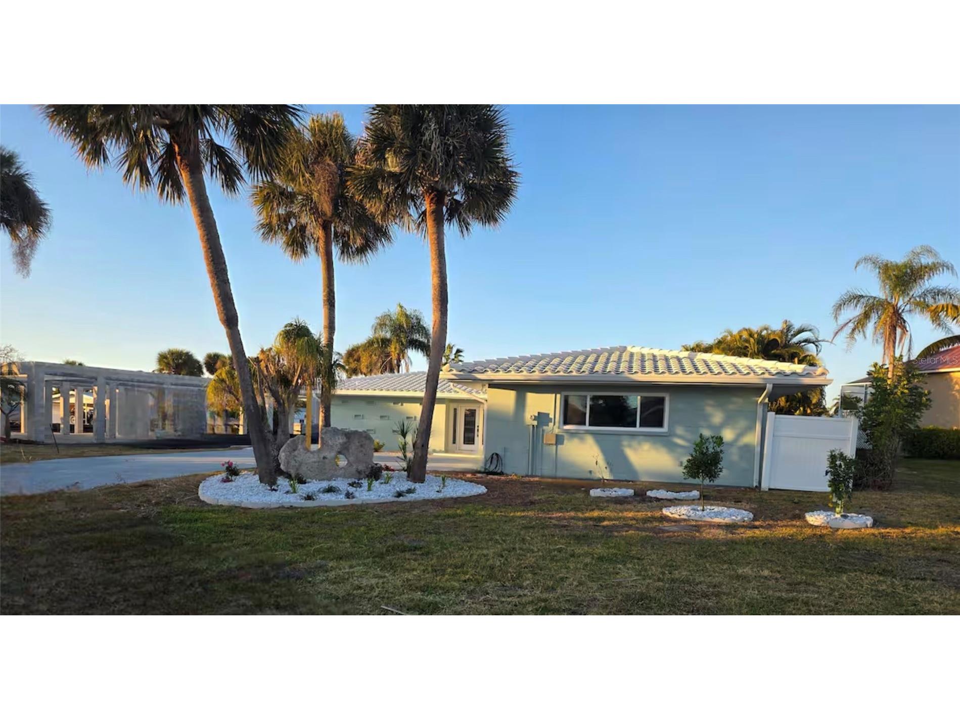 212 Bahia Vista Drive Englewood FL 34223 - LEMON BAY TB8493937 image2