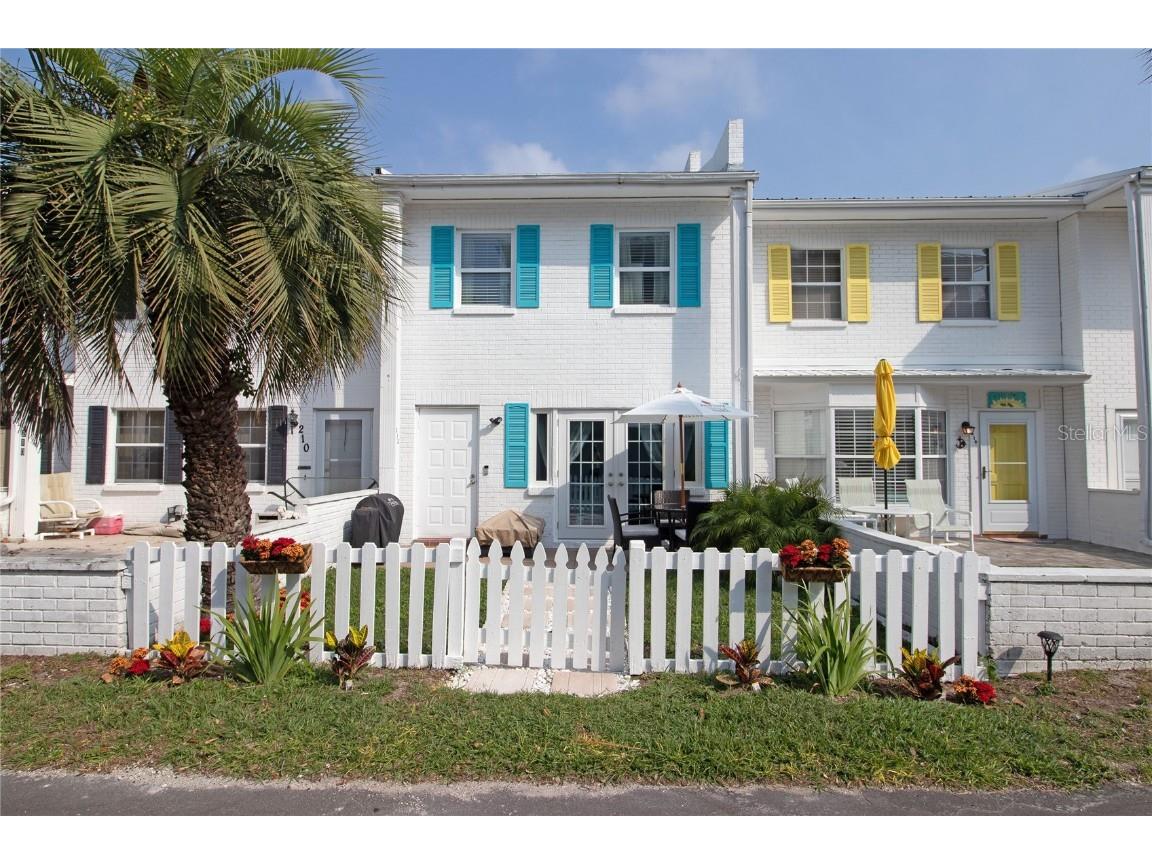 212 Bunker Hill Lane Dunedin FL 34698 U8193390 image1