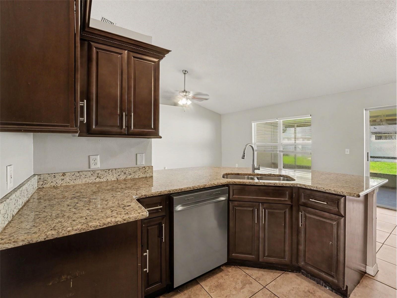 212 Canterbury Court Kissimmee FL 34758 O6421039 image5