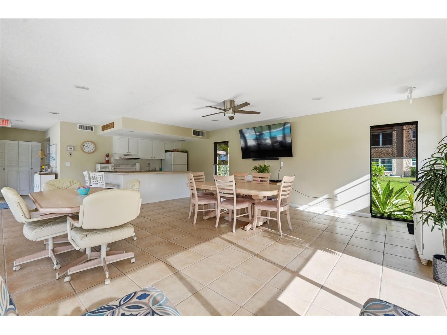 212 Cedarwood Circle #212 Seminole FL 33777 TB8495131 image45