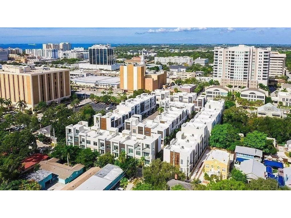 212 Cosmopolitan Court Sarasota FL 34236 A4615634 image1