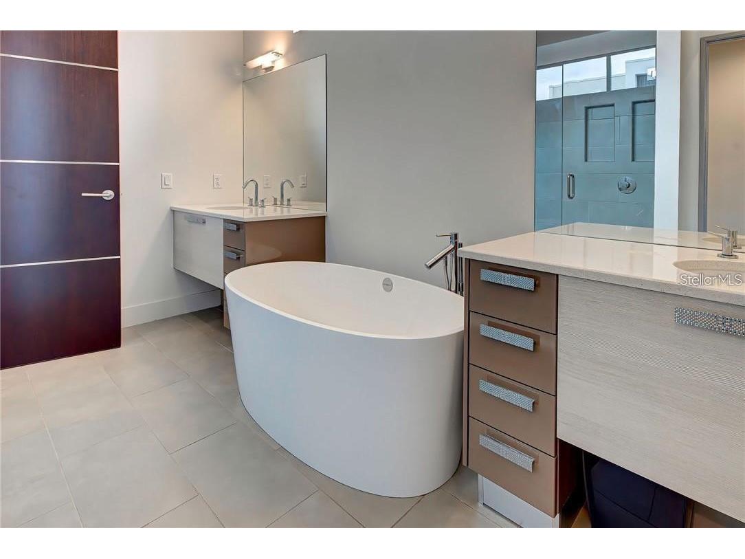 212 Cosmopolitan Court Sarasota FL 34236 A4615634 image22