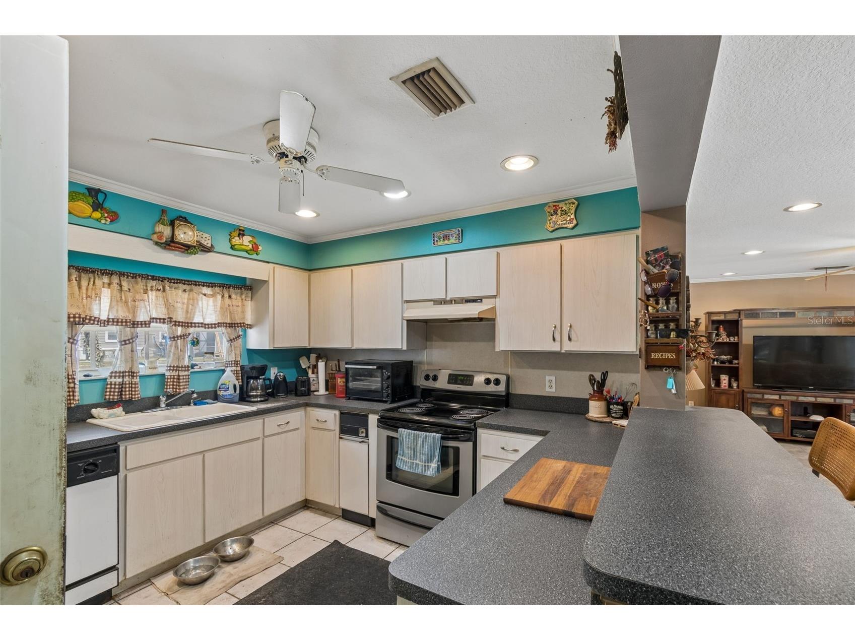 212 Crystal Lake Road Lutz FL 33548 TB8499641 image12