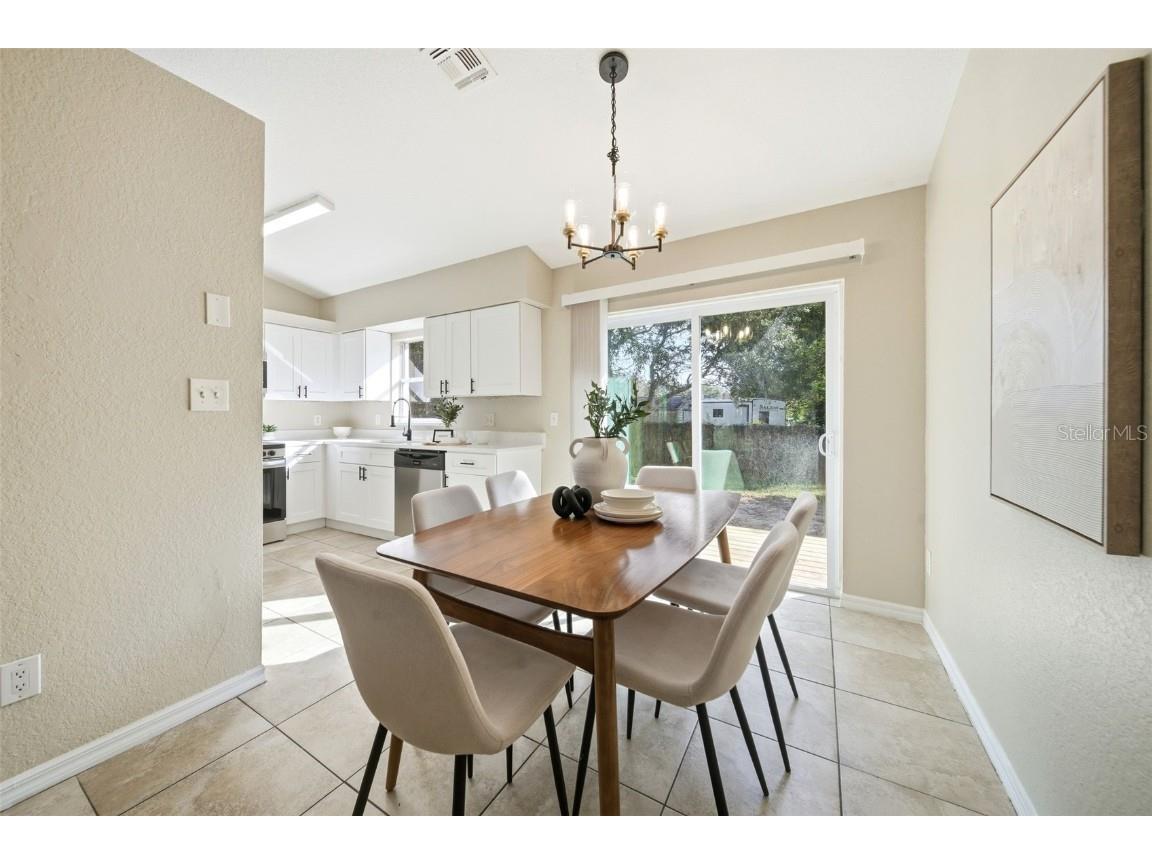 212 E 15th Street Apopka FL 32703 O6362768 image9