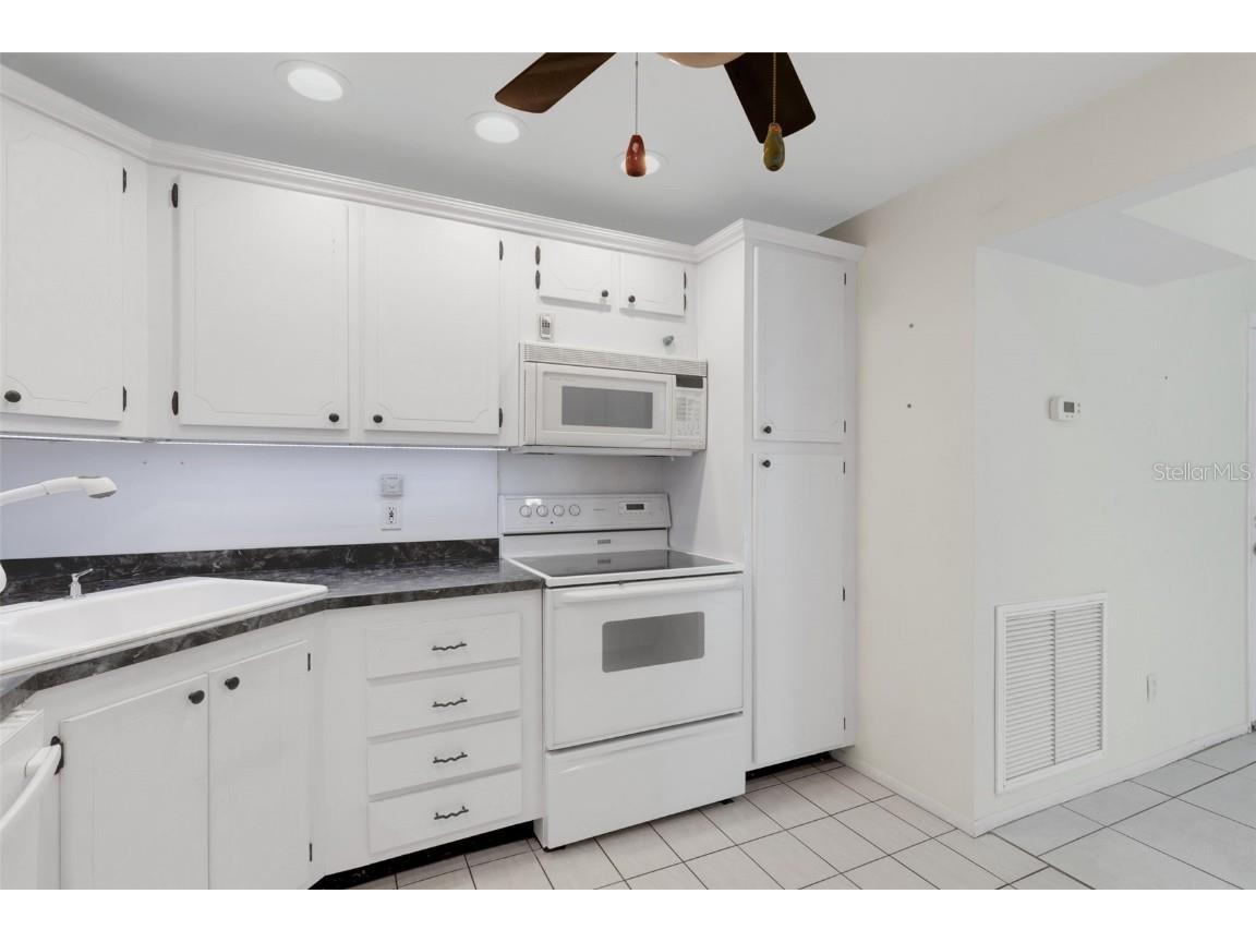 212 Fernwood Circle #212 Seminole FL 33777 TB8440619 image23