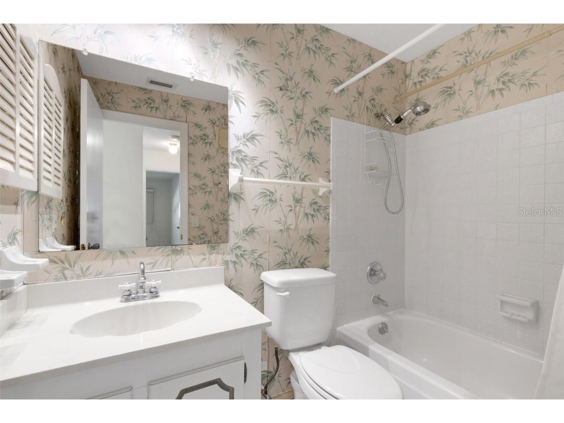 212 Fernwood Circle #212 Seminole FL 33777 TB8440619 image25