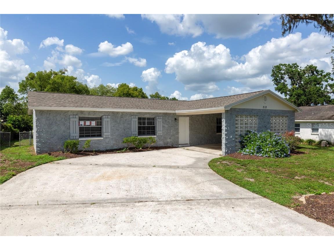 212 Gay Road Seffner FL 33584 TB8394731 image1