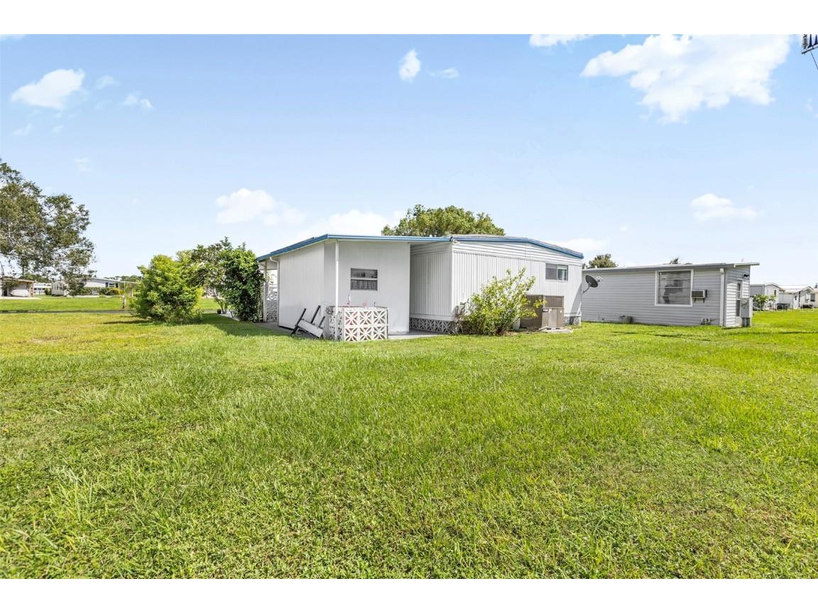 212 La Costa North Port FL 34287 TB8427670 image24