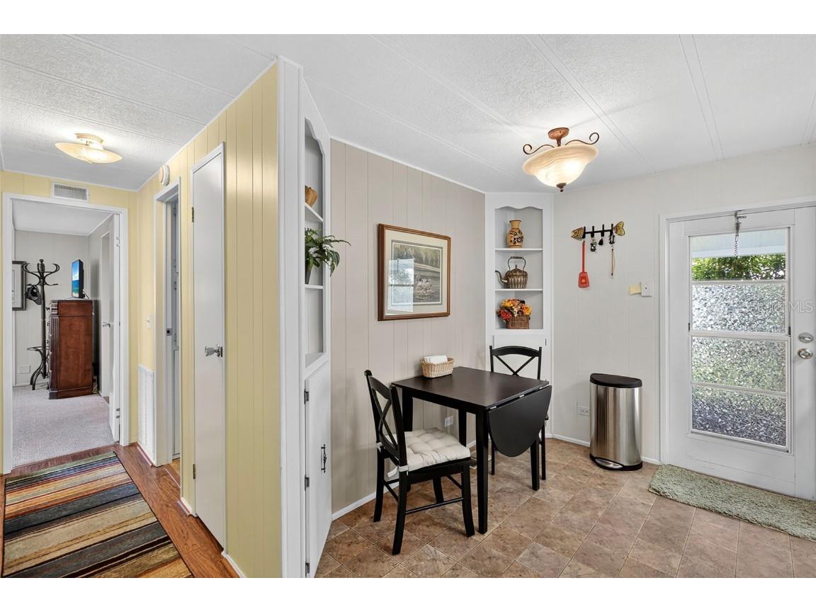 212 La Costa North Port FL 34287 TB8427670 image6