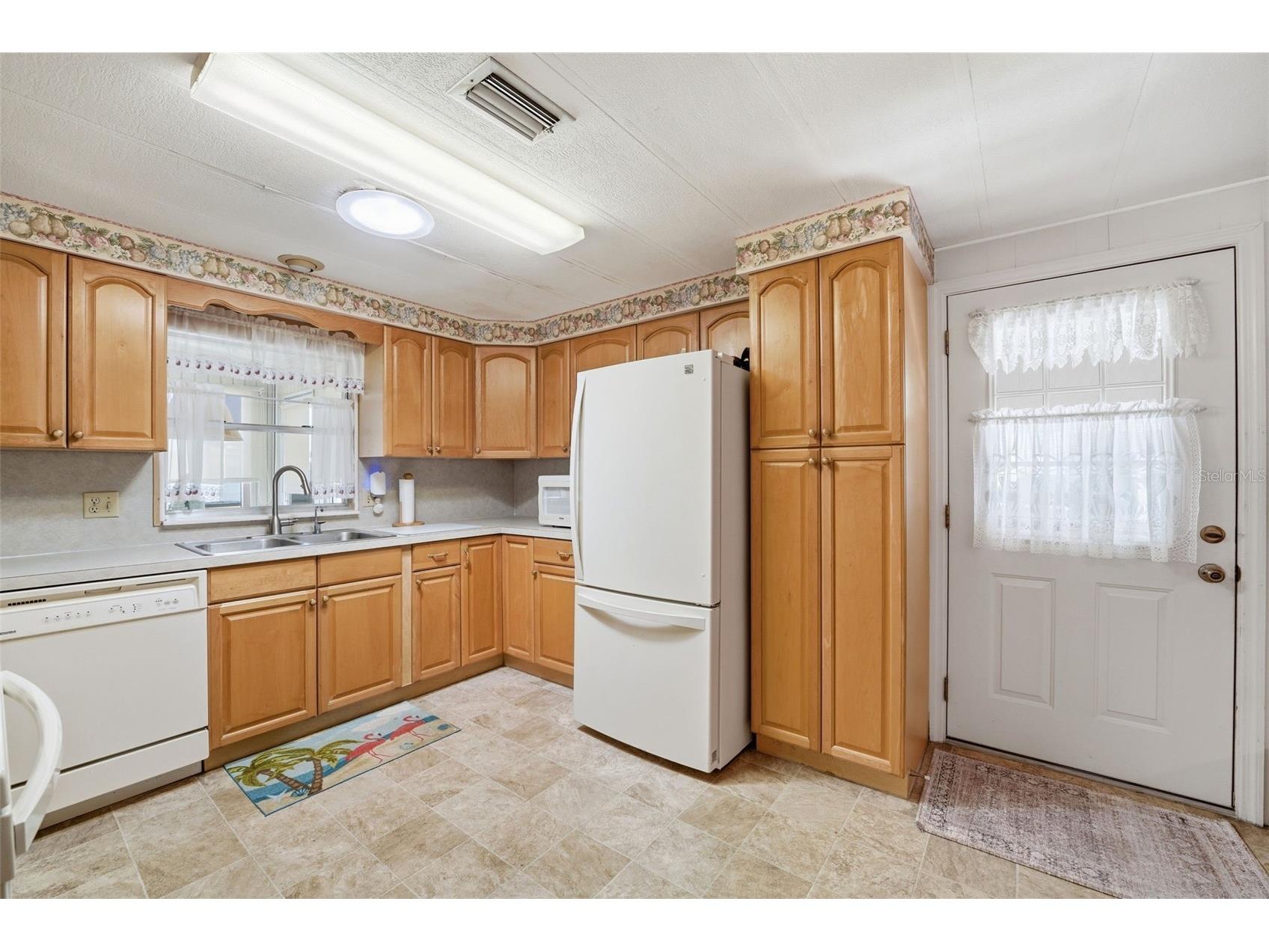 212 Martinique Road North Port FL 34287 C7523768 image16