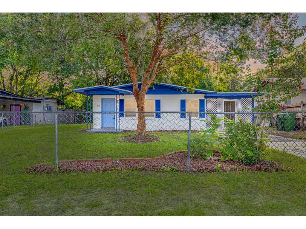 212 N Chester Street Leesburg FL 34748 T3547944 image1