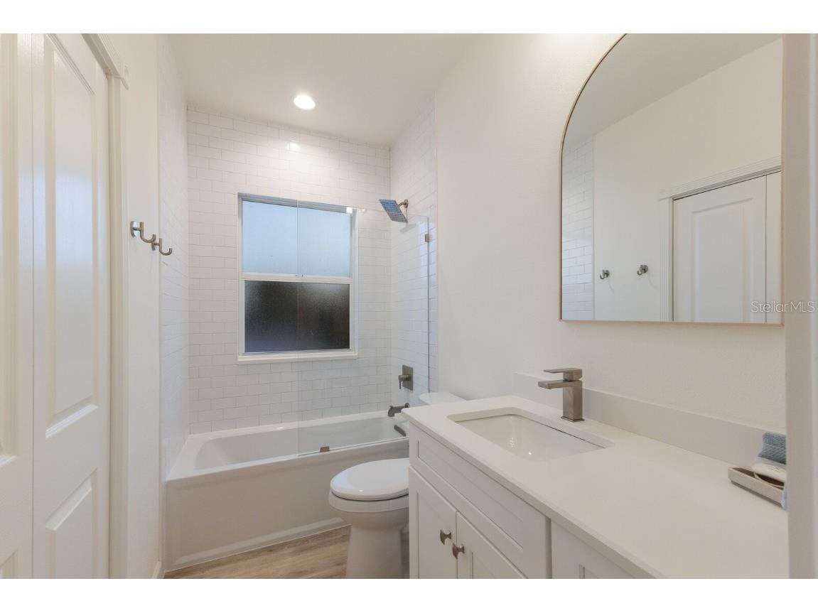 212 Oak Avenue Anna Maria FL 34216 A4659522 image33