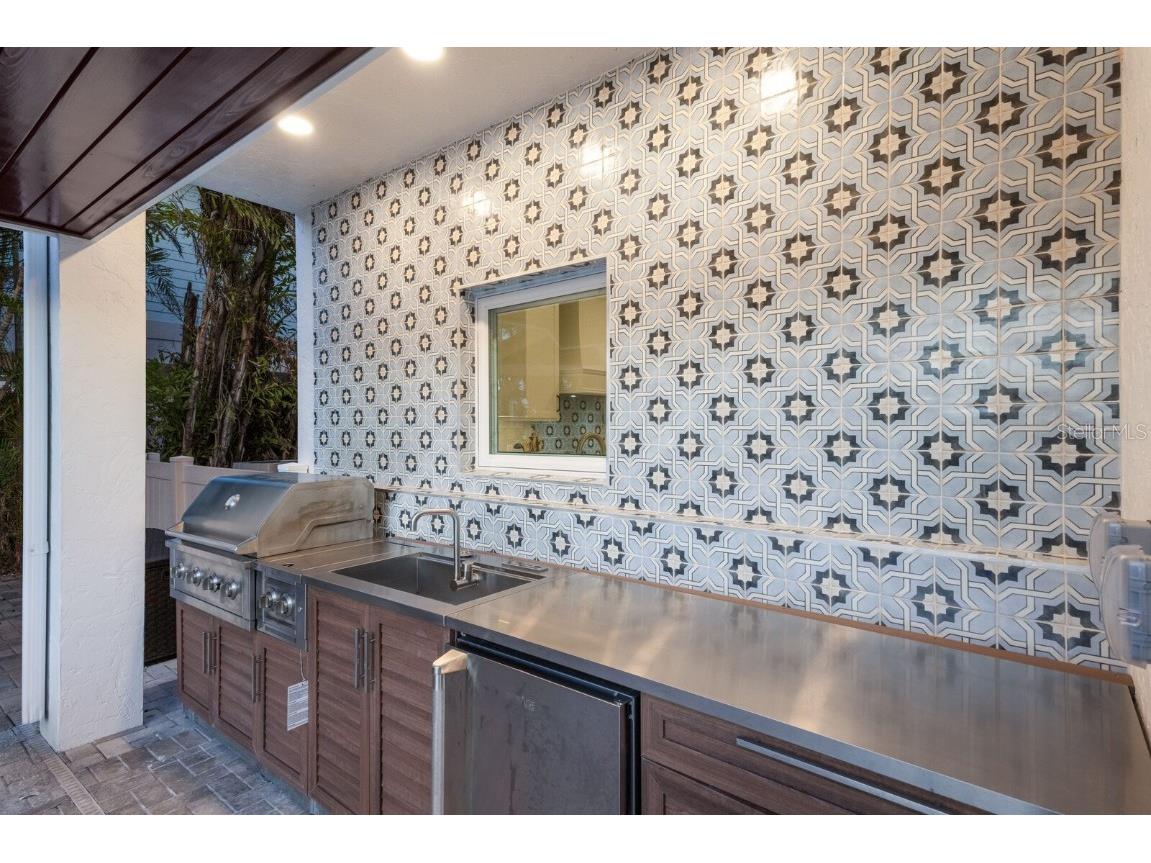 212 Oak Avenue Anna Maria FL 34216 A4659522 image44