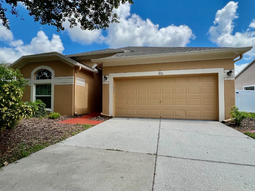 212 Rosana Drive Brandon FL 33511 - Hickory Lake T3552833 image1