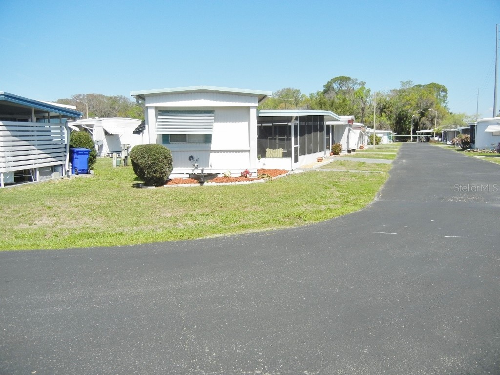 212 Rue De Pont Tavares FL 32778 - DORA CANAL G5109515 image1