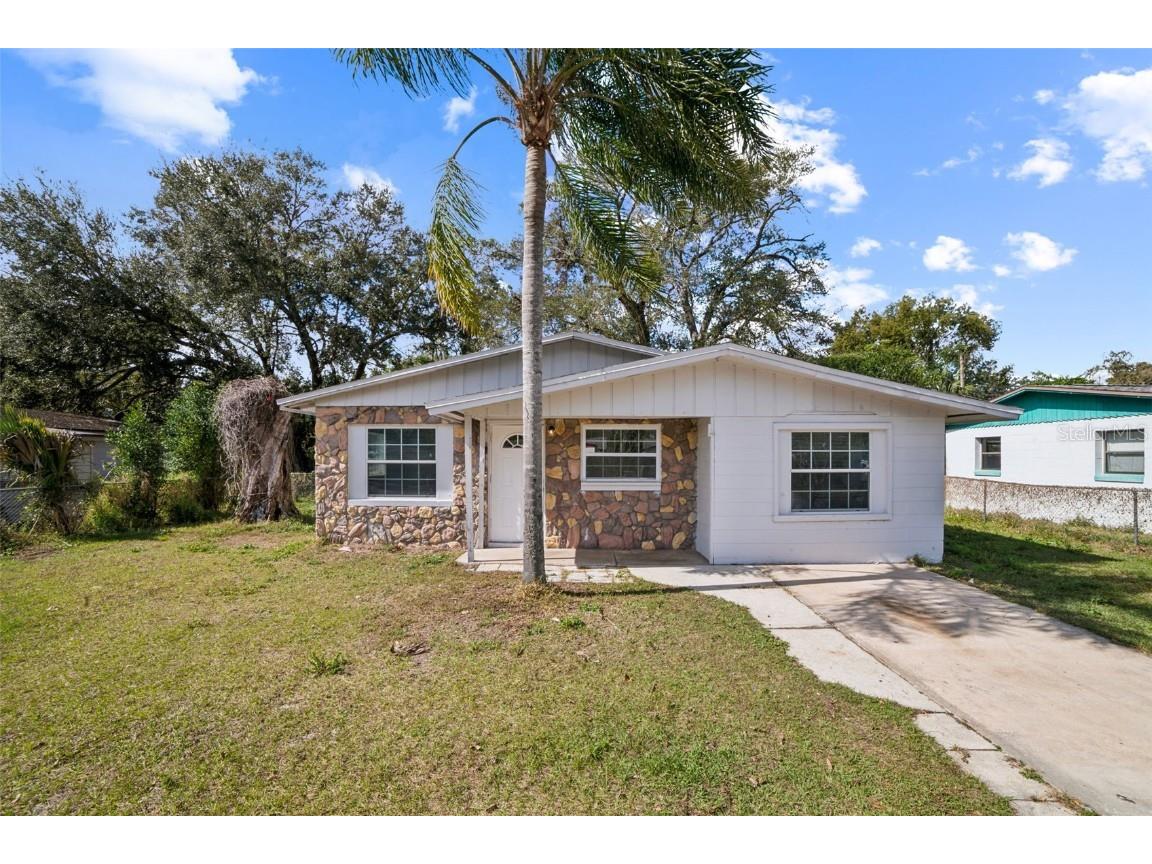 212 S Atlas Drive Apopka FL 32703 O6282867 image1