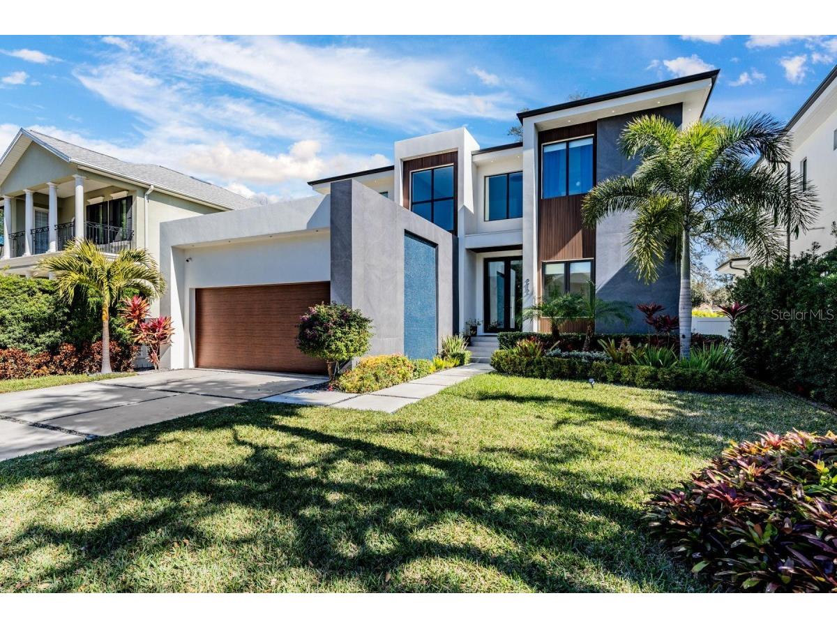 212 S Renellie Drive Tampa FL 33609 A4644266 image1