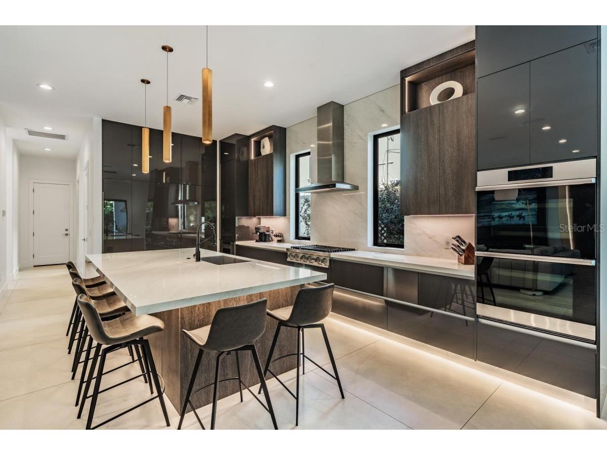 212 S Renellie Drive Tampa FL 33609 A4644266 image10
