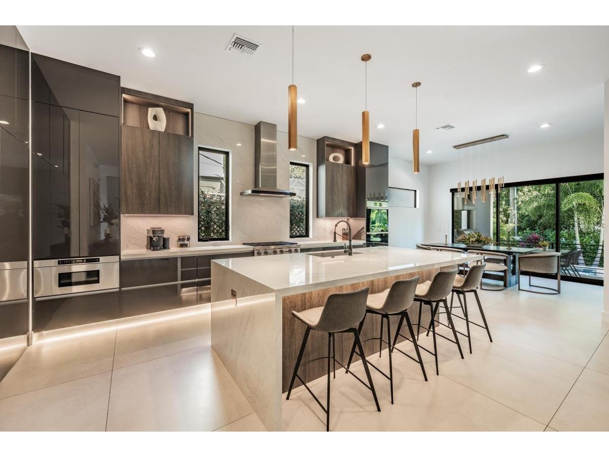 212 S Renellie Drive Tampa FL 33609 A4644266 image11